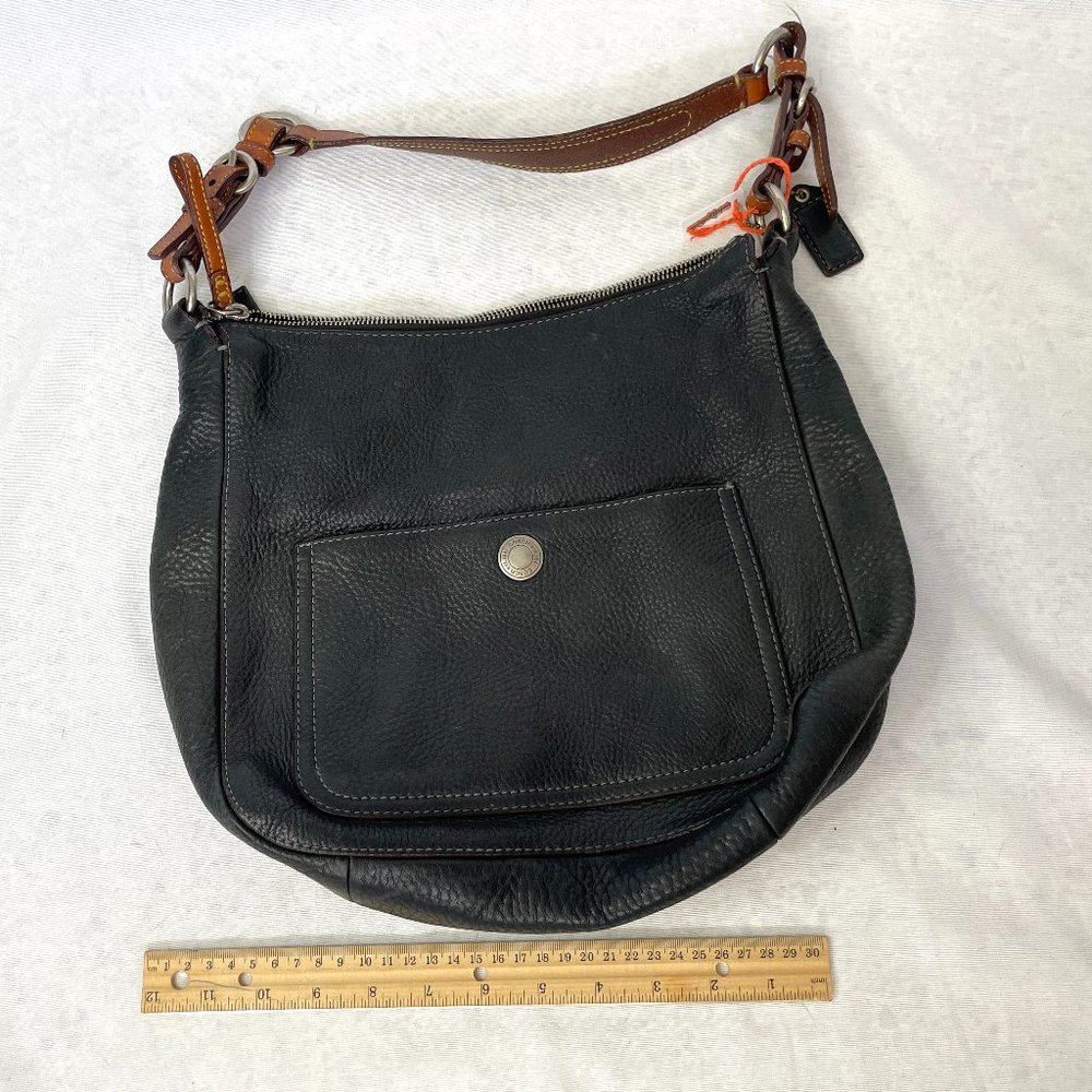 Classic, Simple, Versatile Black Leather Coach Shoulder Bag No Logo
